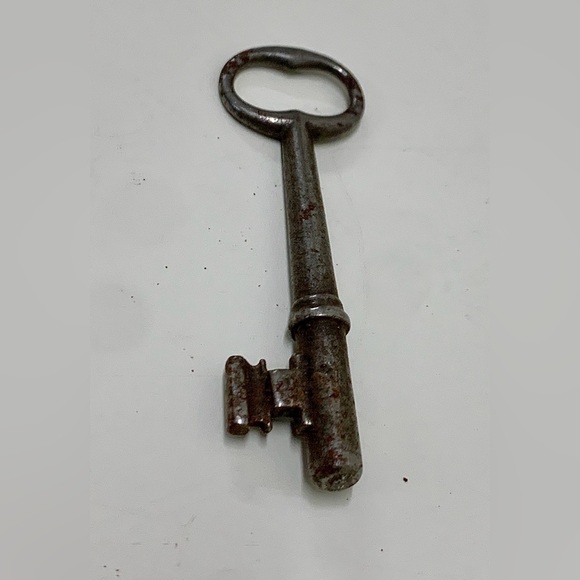 c. 1900 Antique Michigan Industrial Commercial Solid Barrel Skeleton Key - Picture 12 of 14